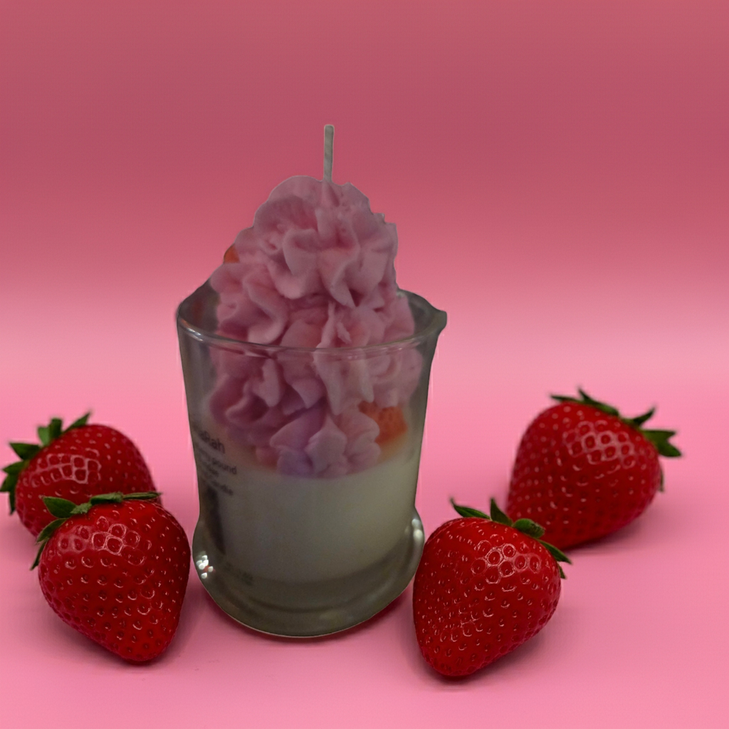 Strawberry pound cake sundae scented Candle