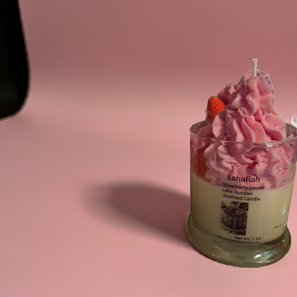 Strawberry pound cake sundae scented Candle